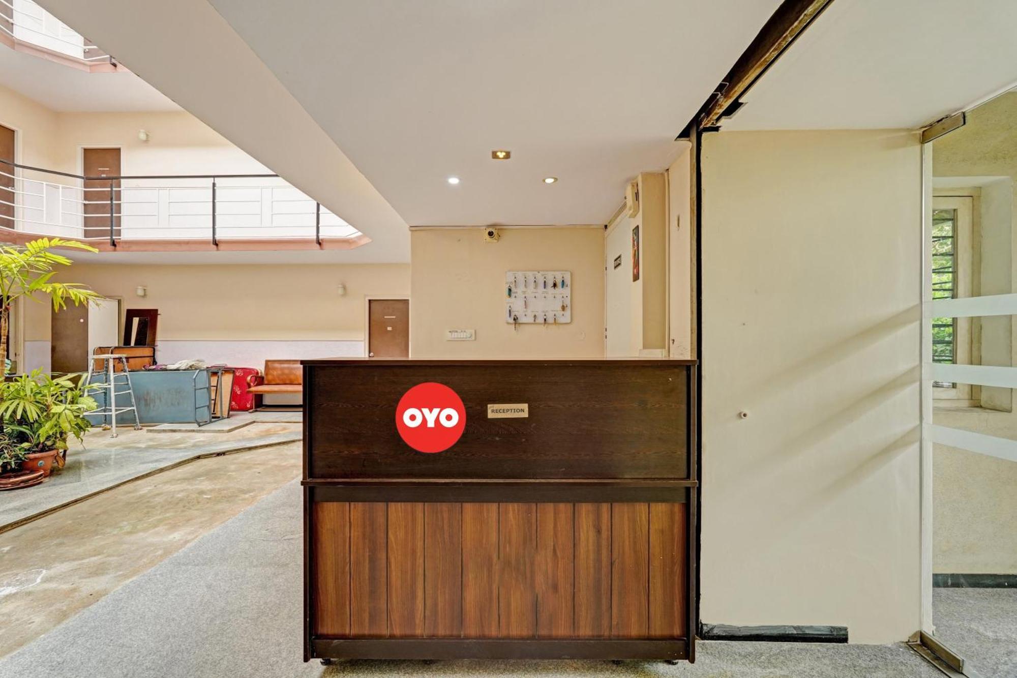 Super Hotel O Indra Suites Майсур Экстерьер фото